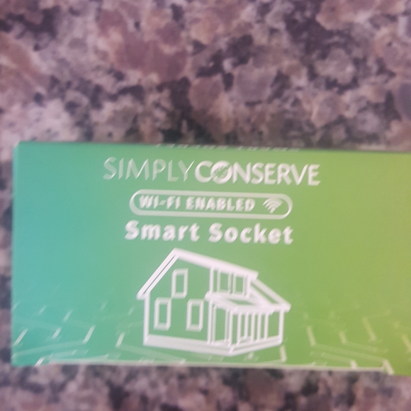 Simply Socket by Simply Conserve wi-fi enabled new in box 125V, rated 15A no hub - Picture 2 of 9
